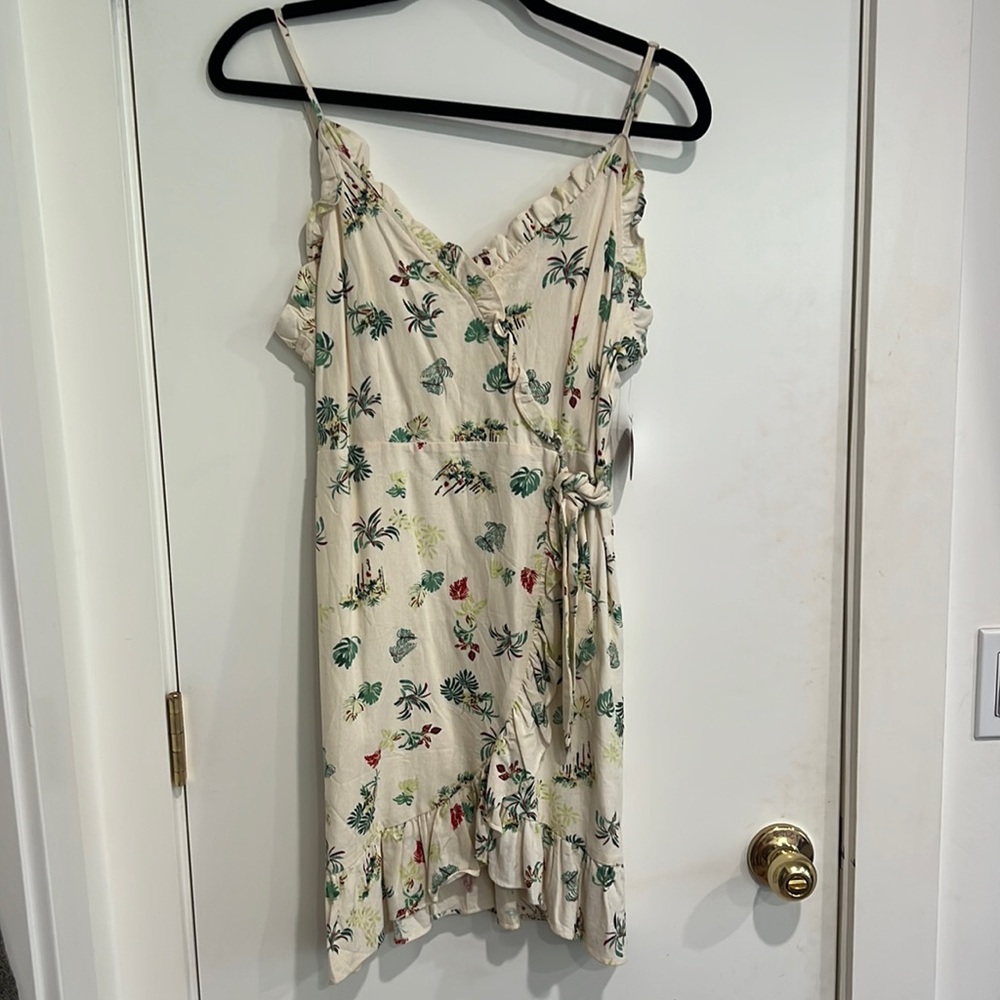 NWT Side tie tropical dress